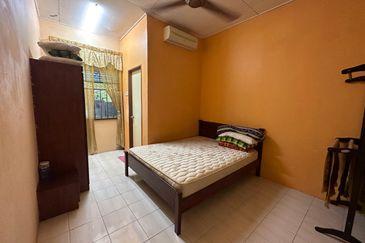 JALAN SP 7/4 BANDAR SAUJANA PUTRA