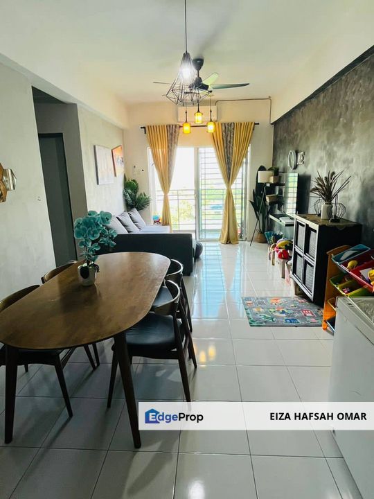 Facing Lake & Sunset View Apartment Semi Furnished For Sale , Selangor, Shah Alam