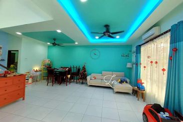 Extra Land Double Storey Pelangi Seri Alam For Sale