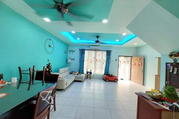 Extra Land Double Storey Pelangi Seri Alam For Sale