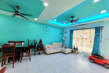 Extra Land Double Storey Pelangi Seri Alam For Sale