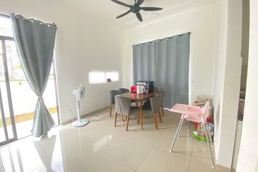 Dekat Surau End Lot Graham Type B Eco Grandeur For Sale 