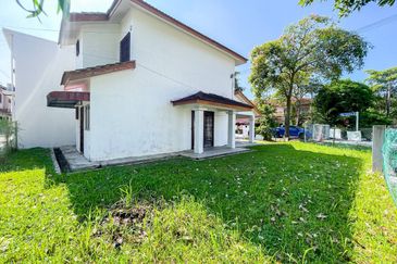 JALAN SP 7/4 BANDAR SAUJANA PUTRA