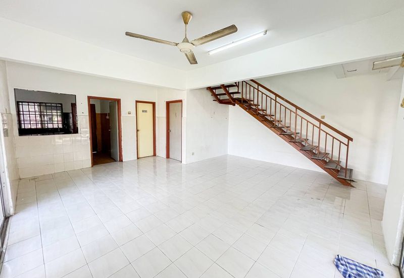 JALAN SP 7/4 BANDAR SAUJANA PUTRA