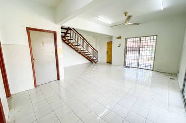 JALAN SP 7/4 BANDAR SAUJANA PUTRA