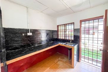 JALAN SP 7/4 BANDAR SAUJANA PUTRA