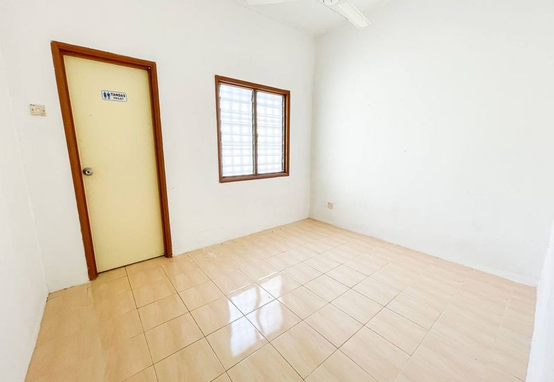 JALAN SP 7/4 BANDAR SAUJANA PUTRA