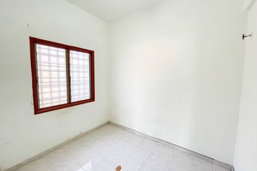 JALAN SP 7/4 BANDAR SAUJANA PUTRA