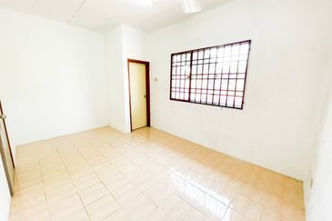 JALAN SP 7/4 BANDAR SAUJANA PUTRA