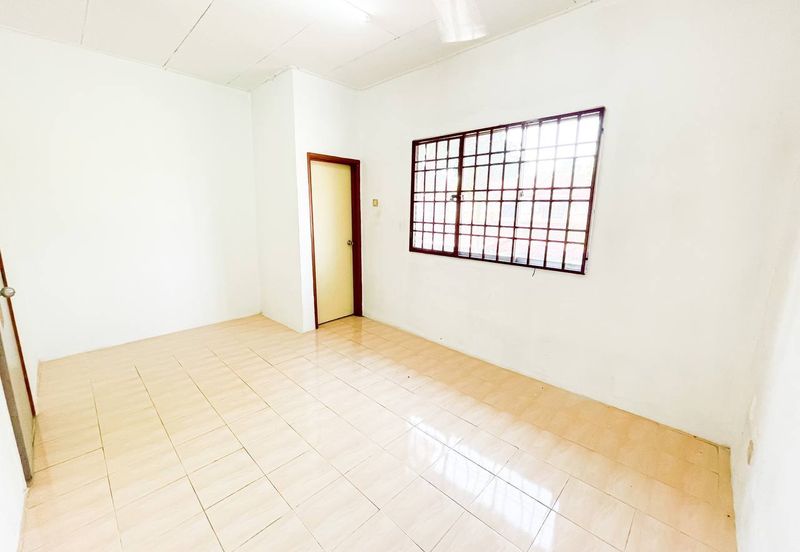 JALAN SP 7/4 BANDAR SAUJANA PUTRA