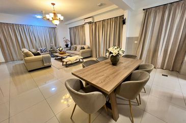 Lake Point Residence