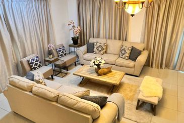 Lake Point Residence