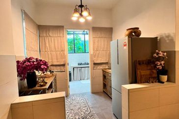 Lake Point Residence