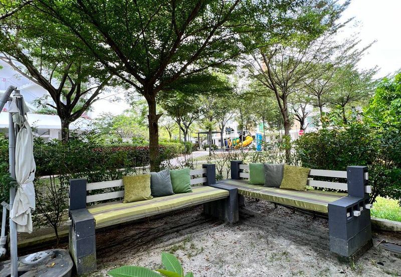 Lake Point Residence