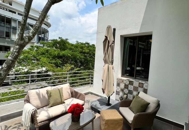 Lake Point Residence