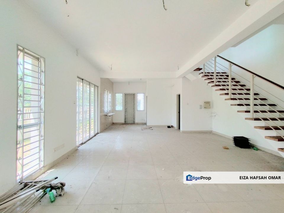 Facing Open End Lot Double Storey For Sale , Selangor, Shah Alam