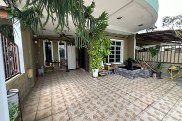 JALAN SP 7/4 BANDAR SAUJANA PUTRA