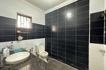 JALAN SP 7/4 BANDAR SAUJANA PUTRA