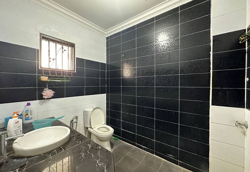 JALAN SP 7/4 BANDAR SAUJANA PUTRA