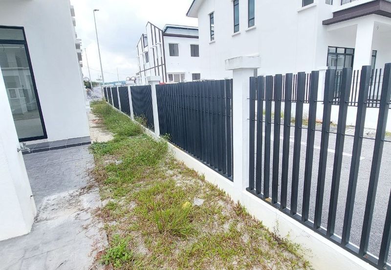 Extra Land End Lot Double Storey Type B Myra Alam