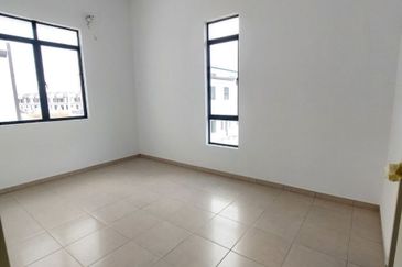 Extra Land End Lot Double Storey Type B Myra Alam