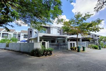 Laman Delfina @ Nilai Impian