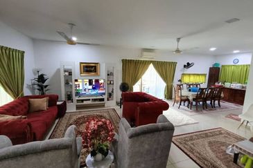 Laman Delfina @ Nilai Impian