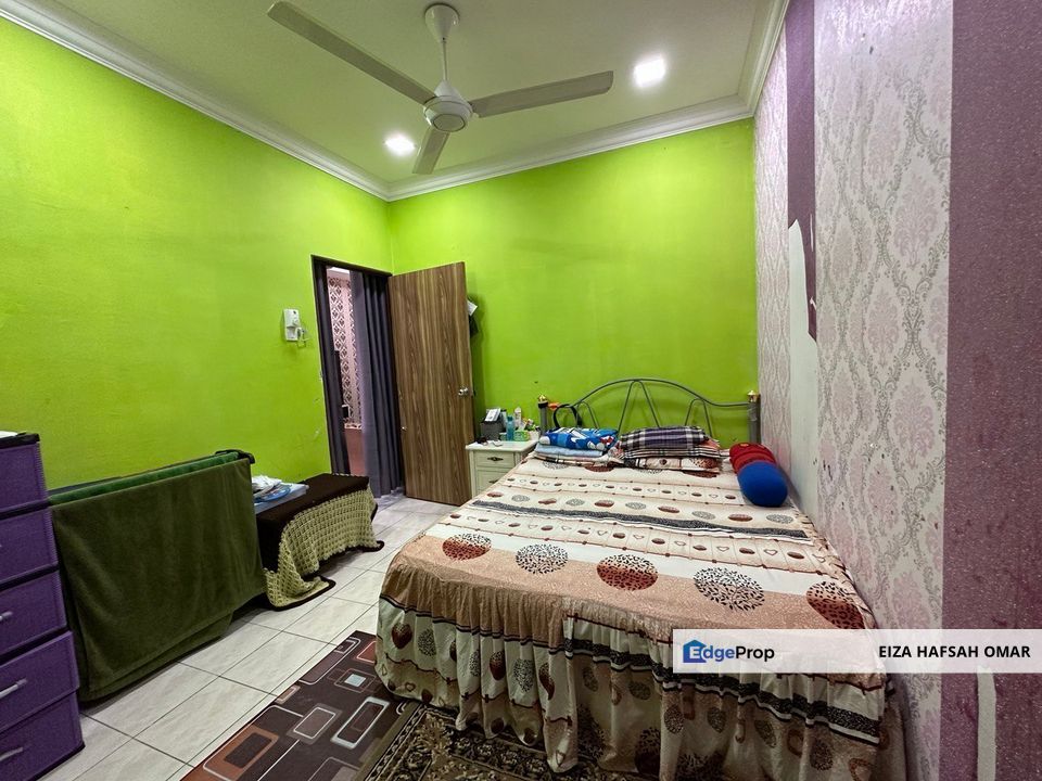 Partly Furnished Fully Renovated Single Storey For Sale , Selangor, Jenjarom