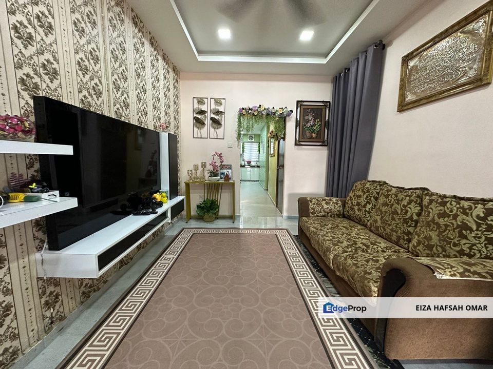 Partly Furnished Fully Renovated Single Storey For Sale , Selangor, Jenjarom