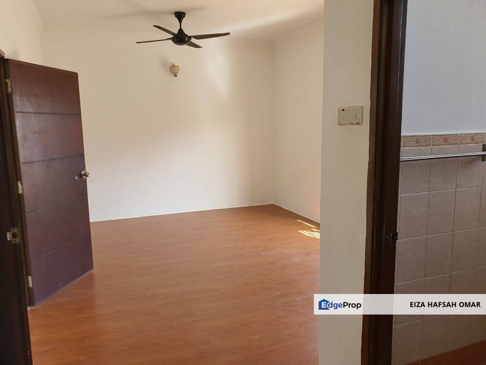 End Lot Double Storey For Sale , Selangor, Seri Kembangan