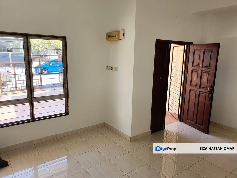 End Lot Double Storey For Sale , Selangor, Seri Kembangan