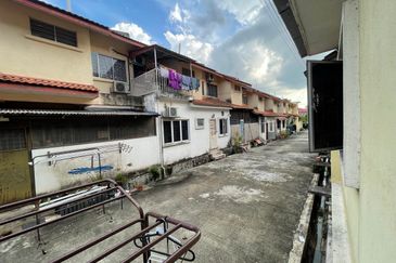 Jalan Desa Coalfields 1