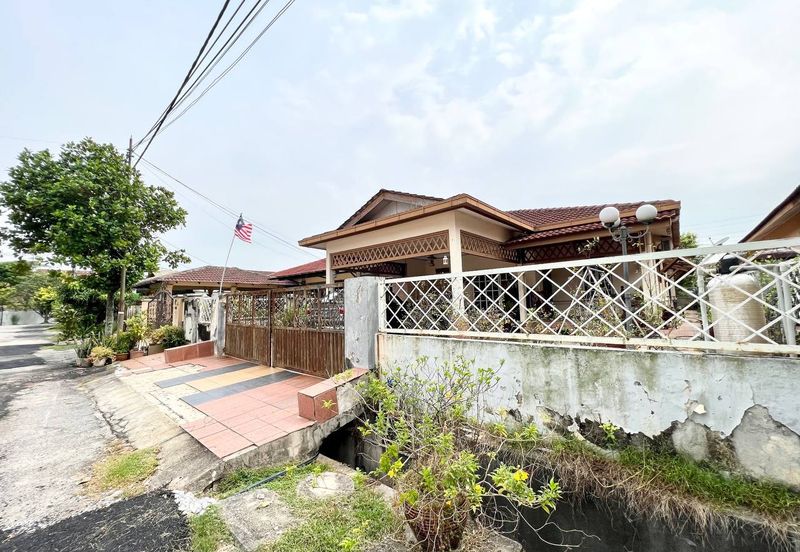 Persiaran Desa Pinggiran Putra 