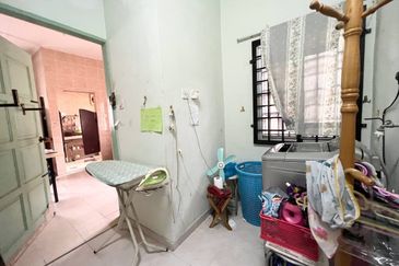 Persiaran Desa Pinggiran Putra 