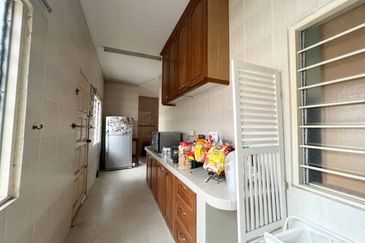 Persiaran Desa Pinggiran Putra 