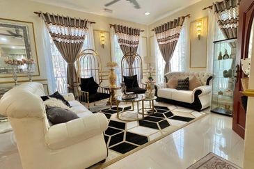 Puncak Pinggiran Putra