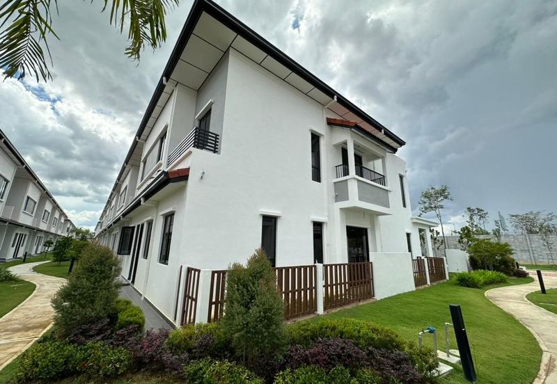 Reef Of Tropics, Setia Eco Glades