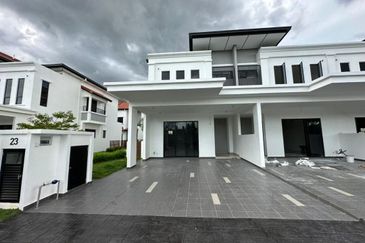 Reef Of Tropics, Setia Eco Glades