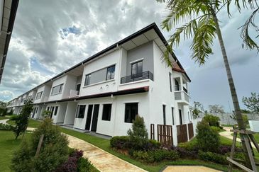 Reef Of Tropics, Setia Eco Glades