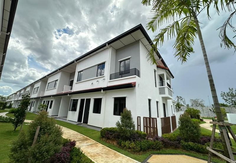 Reef Of Tropics, Setia Eco Glades