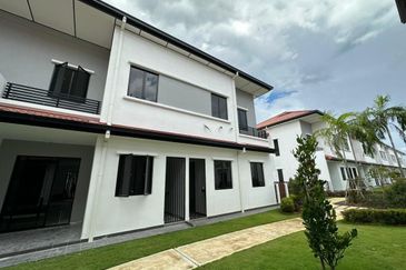 Reef Of Tropics, Setia Eco Glades