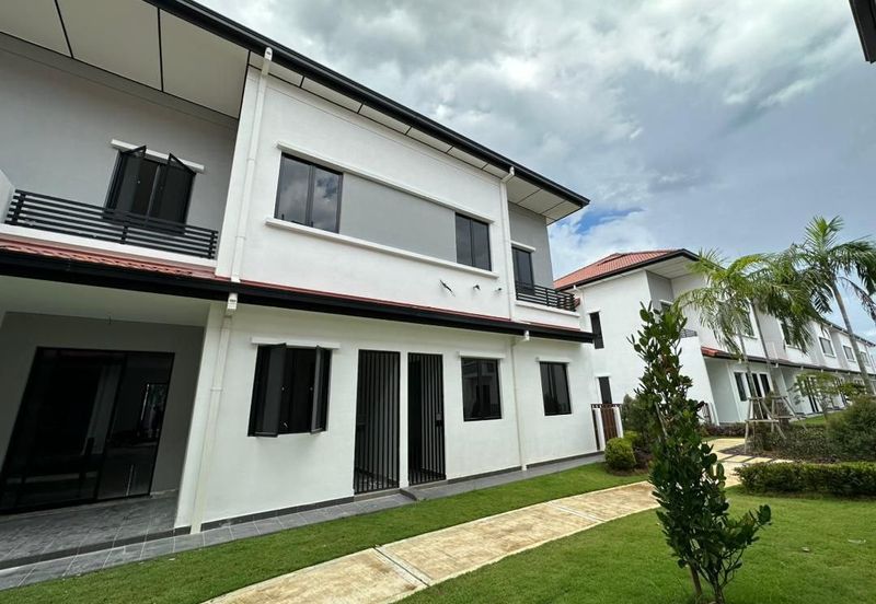 Reef Of Tropics, Setia Eco Glades