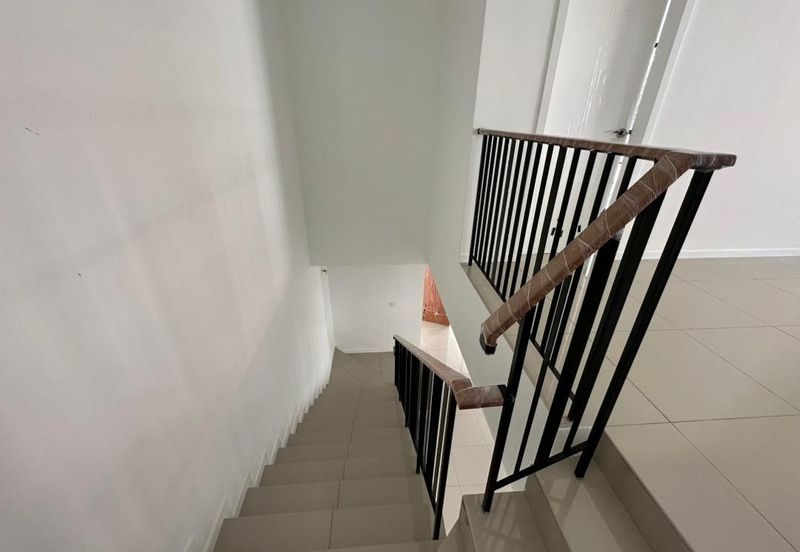 Reef Of Tropics, Setia Eco Glades