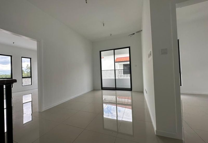 Reef Of Tropics, Setia Eco Glades