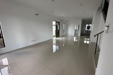 Reef Of Tropics, Setia Eco Glades