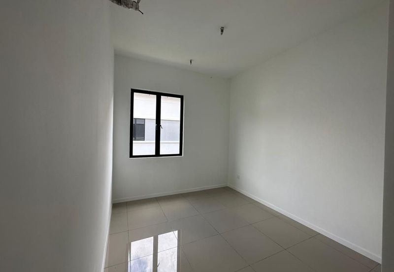 Reef Of Tropics, Setia Eco Glades