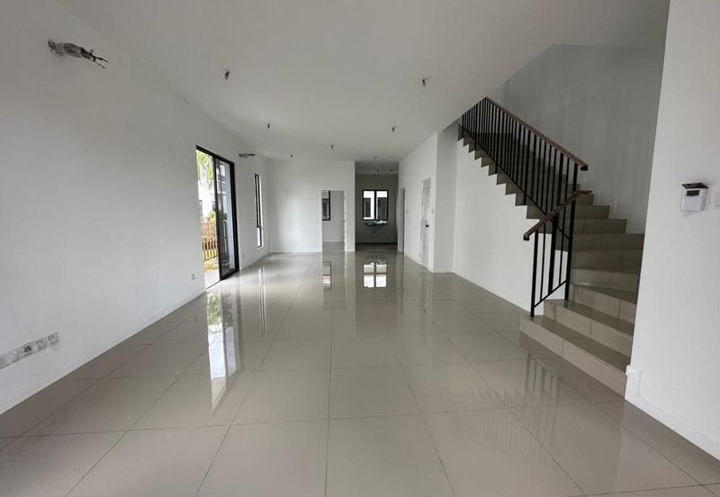 Reef Of Tropics, Setia Eco Glades