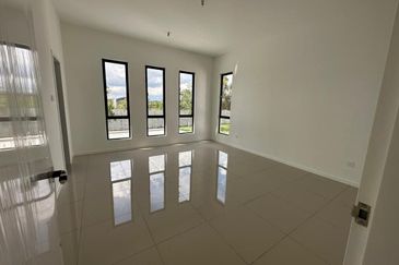 Reef Of Tropics, Setia Eco Glades