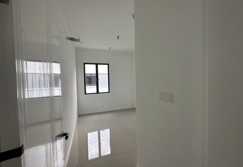 Reef Of Tropics, Setia Eco Glades