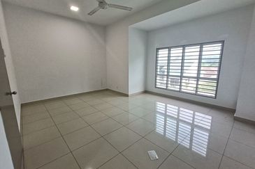 Desa Salak Akasia, Sepang